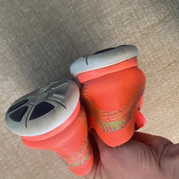 Nike hot pink flex sneakers 7 - Picture 6 of 6